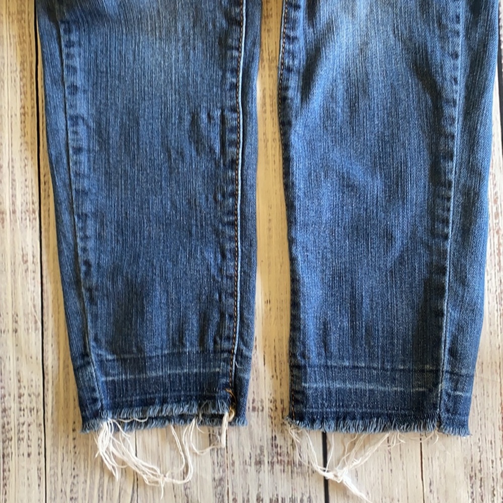 Low Rise Distressed Skinny Jeans - Picture 7 of 9